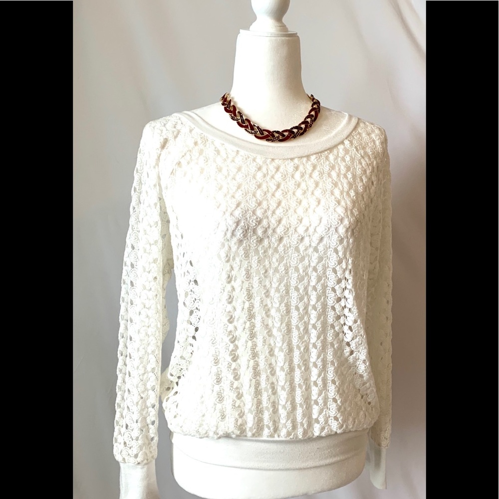WOMENS WHITE SWEATER